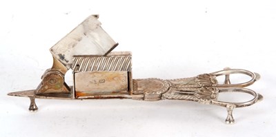 Lot 134 - A pair of Georgian silver candle wick trimmers...