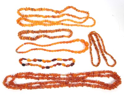 Lot 286 - A mixed lot of amber bead necklaces, 210g...