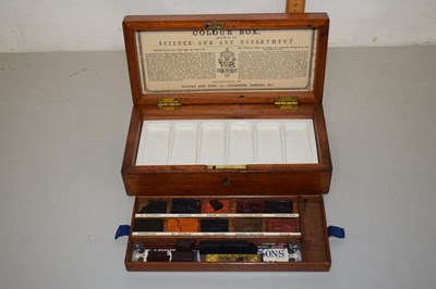 Lot 55 - Reeves & Sons, London, artists paint box