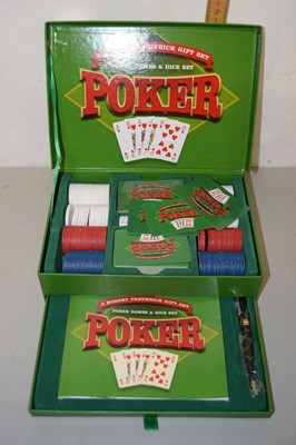 Lot 56 - A modern boxed poker set