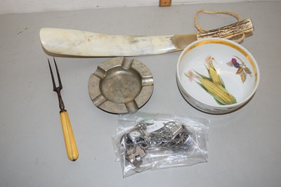 Lot 70 - Mixed Lot: Various costume jewellery, shoe...