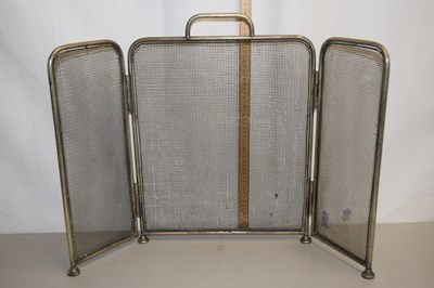 Lot 149 - A folding spark guard