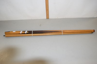 Lot 181 - A Riley snooker cue