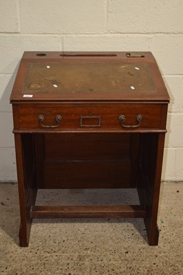 Lot 280 - A late 19th or early 20th Century mahogany...