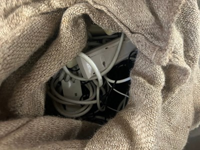 Lot 581 - Box of various assorted cables, extension...