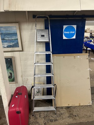 Lot 762 - An aluminium folding step ladder