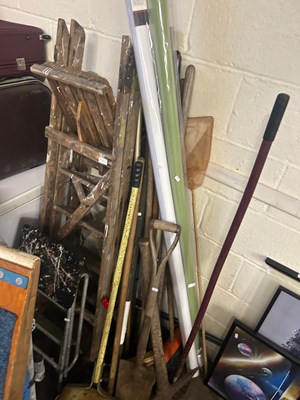 Lot 776 - Mixed Lot: Various garden tools, stepladder etc