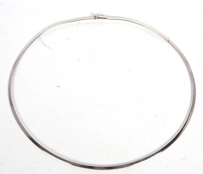 Lot 92 - A 9ct white gold necklace, 43cm long, 9.0g