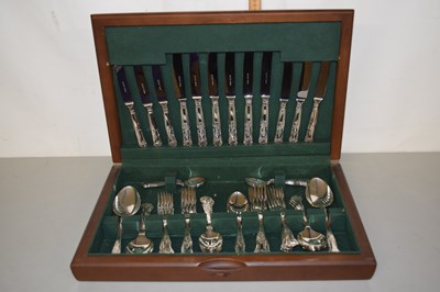 Lot 4 - A boxed set of silver plated cutlery