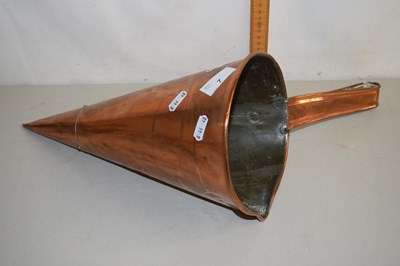 Lot 7 - A copper trumpet shaped pourer