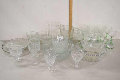 Lot 163 - Quantity of assorted glass ware