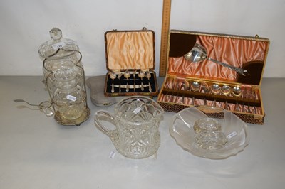 Lot 176 - Quantity of glass and assorted flatware