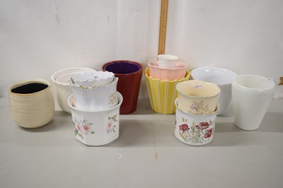 Lot 181 - Quantity of assorted plant pots