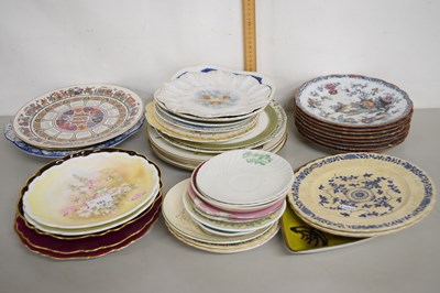 Lot 193 - Quantity of assorted dinner plates