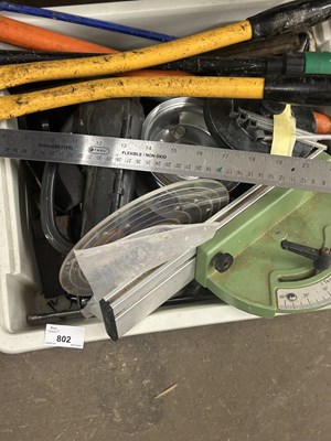 Lot 802 - An assortment of various tools