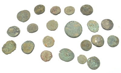 Lot 216 - Quantity of 21 various Roman coins