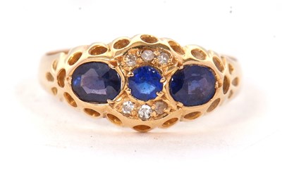 Lot 36 - An early 20th century 18ct sapphire and...