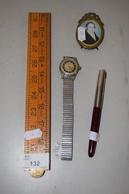 Lot 132 - Mixed Lot: Fountain pen, wristwatch, miniature...