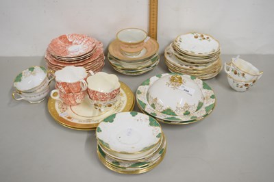 Lot 200 - Mixed Lot: Assorted tea wares, various patterns