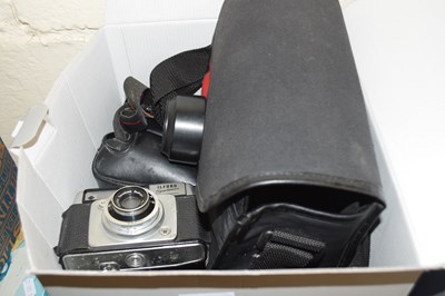 Lot 503 - Mixed Lot: Assorted photographic equipment