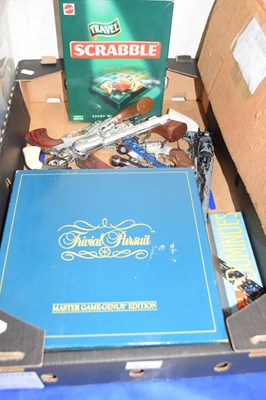 Lot 518 - Mixed Lot: Trivial Pursuit, Scrabble, Dominoes...