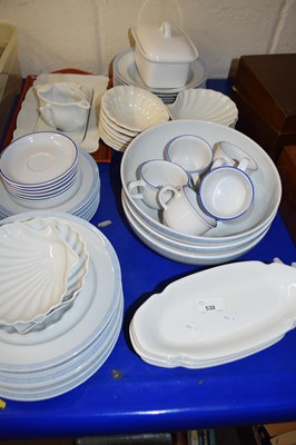 Lot 530 - Quantity of assorted table wares and other...