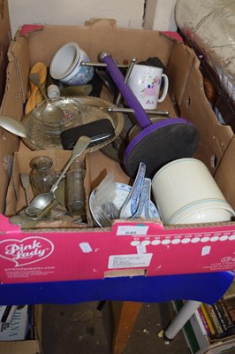 Lot 640 - One box of various house clearance china wares,...