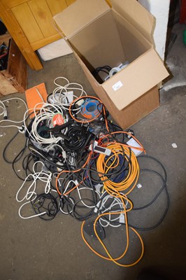 Lot 822 - Box of assorted electrical cable and accessories