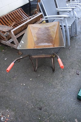 Lot 830 - A wheelbarrow