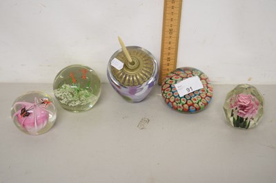 Lot 91 - Group of four various paperweights and a pen...