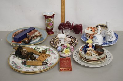 Lot 175 - Mixed Lot:  Various tea wares, glass elephants...