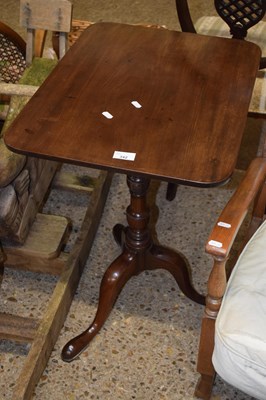 Lot 342 - A Georgian mahogany wine table with...