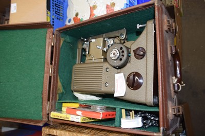 Lot 523 - A Cine camera, cased