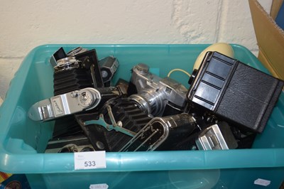 Lot 533 - Quantity of assorted cameras