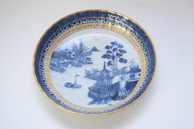 Lot 11 - Late 18th century Chinese porcelain dish with...
