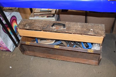 Lot 613 - Wooden tool box and assorted contents