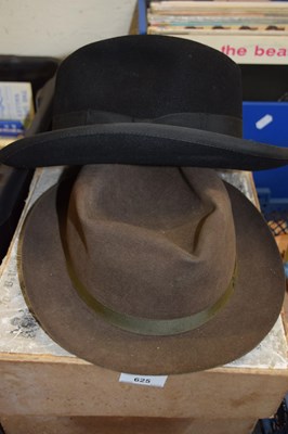 Lot 625 - Two vintage gentlemens hats by Lincoln Bennett