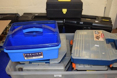 Lot 652 - Quantity of various plastic toolboxes