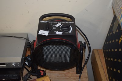 Lot 696 - An electric heater