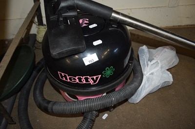 Lot 703 - A Hetty vacuum cleaner