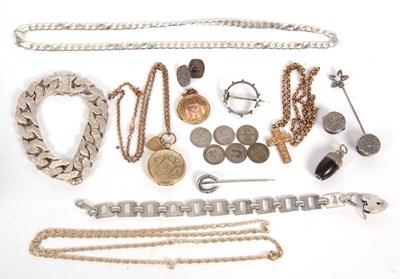 Lot 276 - A mixed lot of jewellery: to include an...