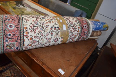 Lot 773 - Mixed Lot: Modern patterned rug, roller blinds...