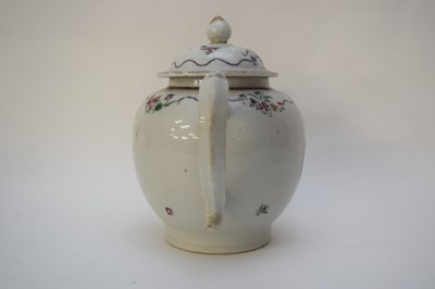 Lot 14 - Group of 18th century Chinese export tea wares...