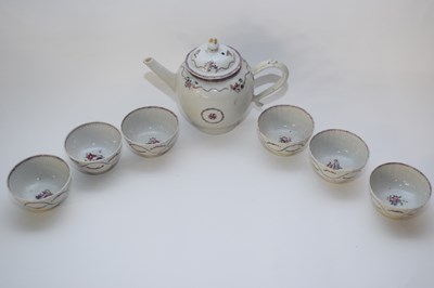 Lot 14 - Group of 18th century Chinese export tea wares...