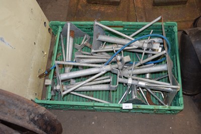 Lot 813 - A box of adjustable metal stands