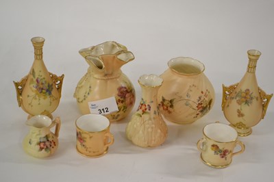 Lot 312 - Group of early 20th Century Royal Worcester...