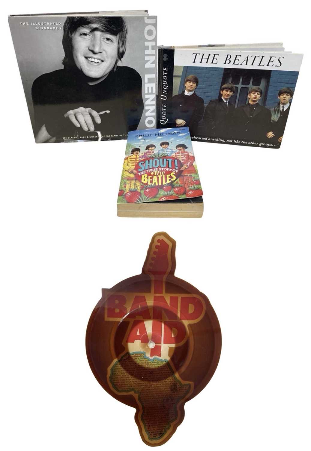Lot 110 - A mixed lot of vintage music memorabilia, to...