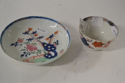 Lot 373 - A Lowestoft porcelain tea bowl in the two bird...