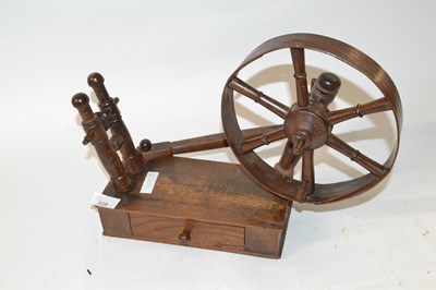 Lot 520 - A small 19th Century table top bobbin winder