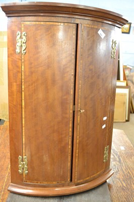 Lot 621 - A small Georgian style mahogany wall mounted...